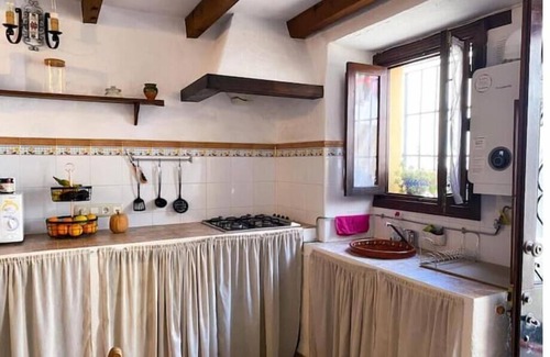 Benadalid House | Casabenadalid. Casa Rural con Piscina
