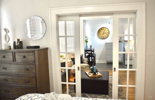 Courier City - Oscawana Apartment | Casablanca of Hyde Park "Suite Athena" - Fully Furnished Apartment