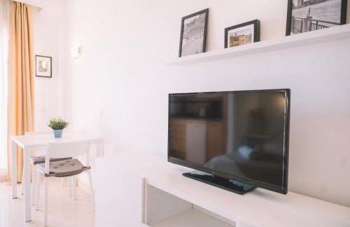 Torre de Benagalbon Apartment | casAFlex, Fabuloso Estudio en Añoreta Golf