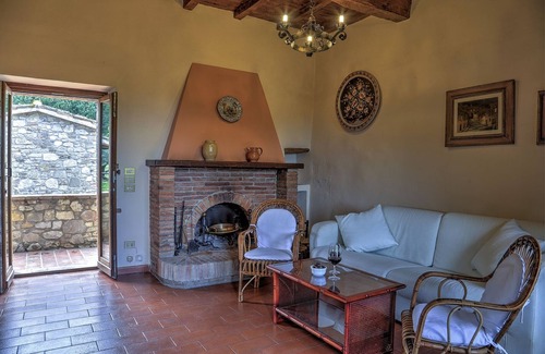 Todi Villa | Casale Giovanna 6+1, Emma Villas