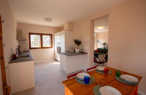 Belvedere Ostrense House | Casale Medi - Nuove ed eleganti case con giardino, vista e piscina condivisa