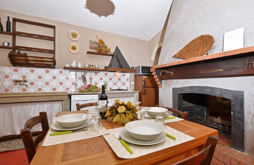 Montopoli in Val d'Arno House | Casale Vittoria, Montopoli Val D'Arno, Italy