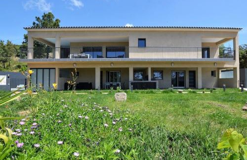 Porto-Vecchio Villa | CasaNota Haut de villa 200m2 avec piscine privée