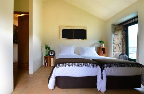 Baiao House | Casas de Pousadouro 1043