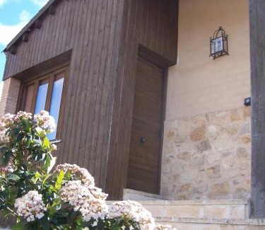 Fuentelespino de Haro Villa | Casas Rurales el Cerrete de Haro