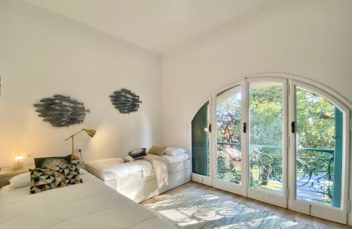 Nervi Apartment | CasaViva-Stylish Trilo with AC-shared pool-parking