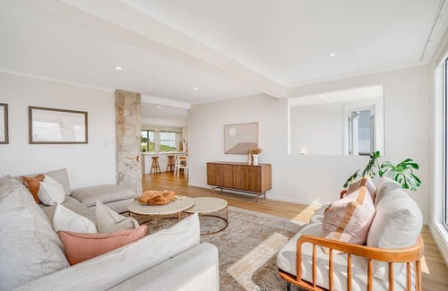 Merewether Heights House | Cascade Cabana Where Luxury Meets Coastal Glam