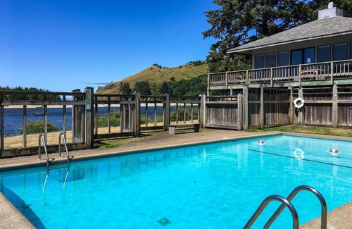 Otis House | Cascade Head Salmon River Getaway