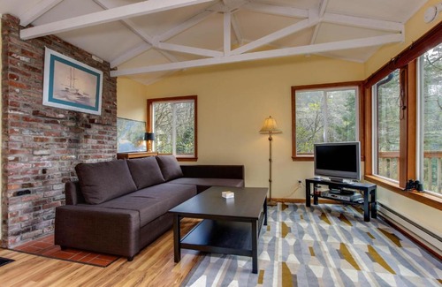 Otis House | Cascade Head Salmon River Getaway