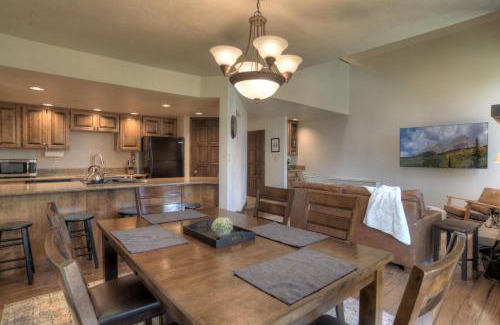 Purgatory House | Cascade Village 27