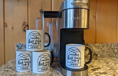 Morganton Cabin | Cascading View Lodge♡ Mtn Views, hot tub, fire pit, < 20 min from Blue Ridge