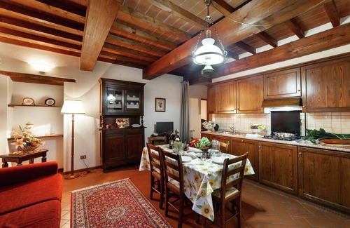 Poppi Apartment | Casentino Valley farmhouse within Poppi