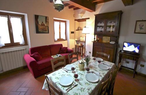 Poppi House | Casentino Valley farmhouse within Poppi