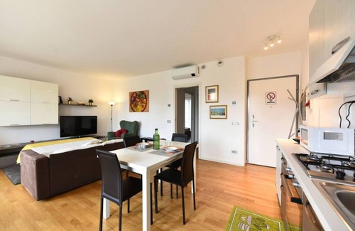 Cernusco sul Naviglio Apartment | CaseOspitali - Kikka bright bilo with balcony