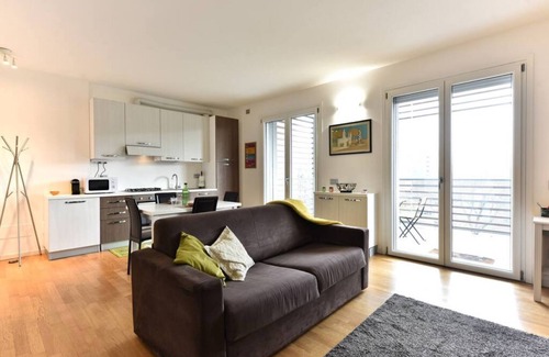 Cernusco sul Naviglio Apartment | CaseOspitali - Kikka bright bilo with balcony