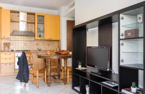 Terrazzano Di Rho Apartment | CASETTA GIALLA by ITALYVING