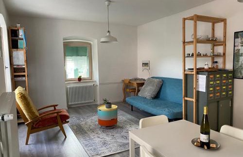 Lisignago Apartment | Casi di Lisi, la luce sulla piazza e sulle montagne