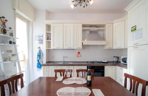 Albate Apartment | Casina - Self Check in 24H - Como Camerlata Train Station