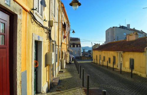 Linda-a-Velha Apartment | Casinha de Belém