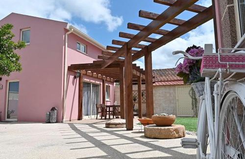 Bajouca House | Casinhas Escondidinho
