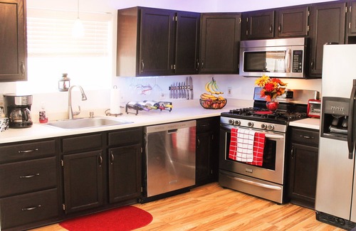 Montville House | Casino Wine Down House