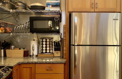 Nambe Pueblo Condo | Casita Bella: rustic contemporary, quiet private across from Four Seasons