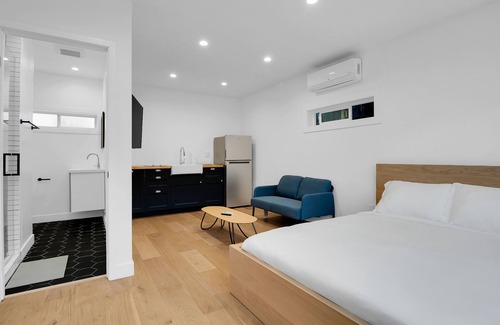 Palms Apartment | Casita with private gated entrance