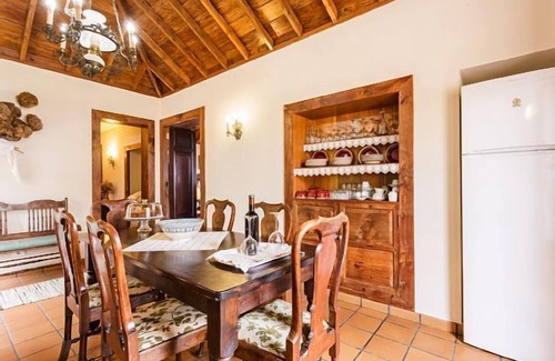 Los Quemados Cottage | Casona y Casa Los Melindros for 6 people