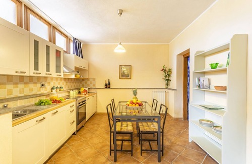 Canale Monterano Apartment | Casona Serrari with Swimmingpool