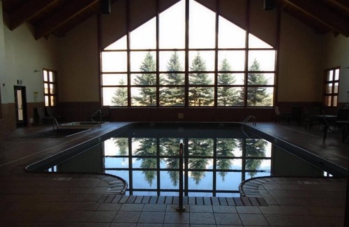 Evansville Hotel | Casper C'mon Inn Hotel & Suites