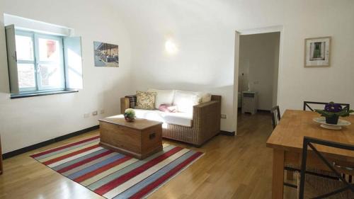 Colletta Apartment | Cassa di Loggia stunning medieval setting