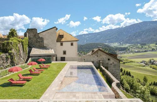 San Lorenzo di Sebato Hotel | Castel Badia