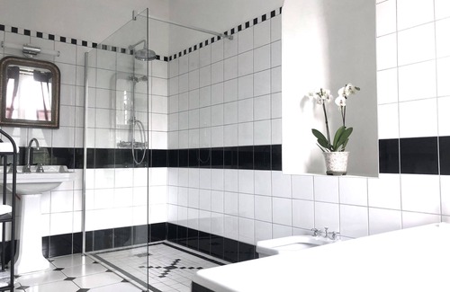 Falaise House | Castel Saint-Léonard