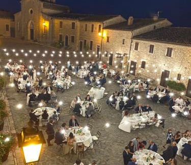 Acqua Loreto House | Castello di Titignano