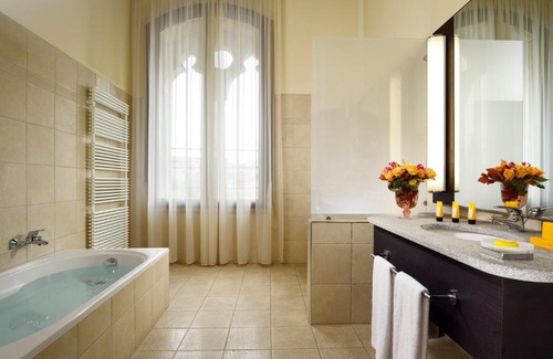 Cassano d'Adda Hotel | Castello Visconteo