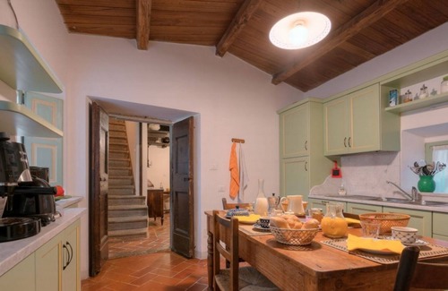 Sarna Apartment | CastellodiSarna, Montini House