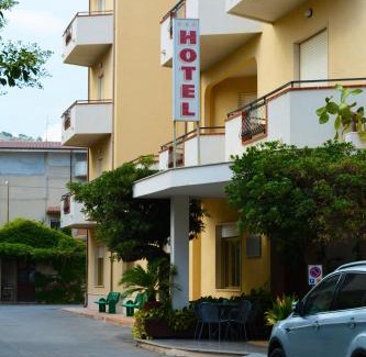 Caulonia Hotel | Castelvetere Hotel