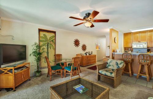 Historic Kailua Village Apartment | Castle At Kona Reef