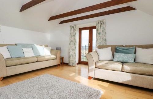 Par House | Castle Dore Barn