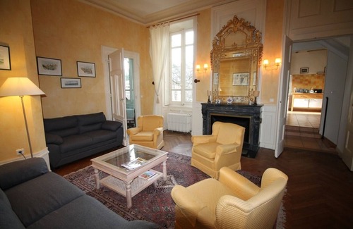 Saint-Etienne-la-Varenne Other | Castle- Apartment 8 people in the heart of Beaujolais