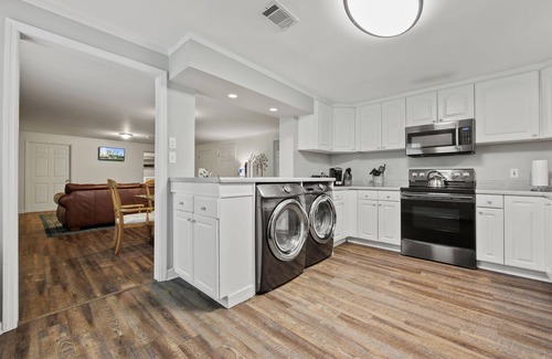 Tucker House | Castle In The Pines l Modern 5BR l Tucker