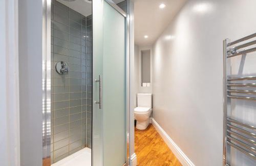 Windsor City Centre Apartment | Castle Properties: The Duchess, 3 Bed Family cottage