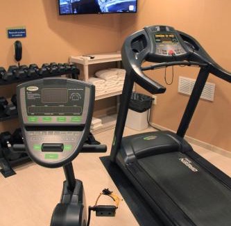 Quinter Hotel | Castle Rock Inn & Suites - Quinter