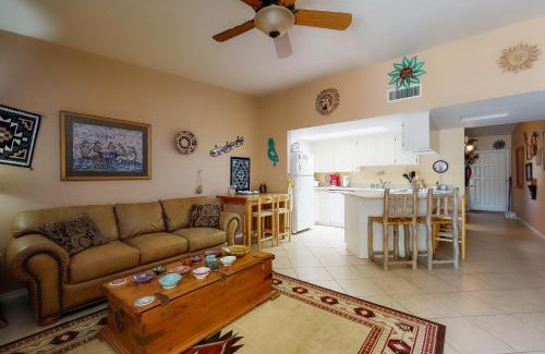 Oak Creek Apartment | Castle Rock Serenity