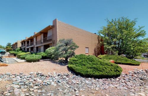 Oak Creek Apartment | Castle Rock Serenity