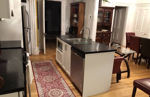 Desjardins Apartment | CASTLE VIEW 13 ROOMS 2 Terraces 1 Sunroom 2 parking