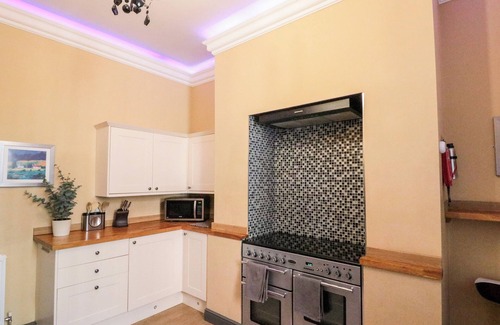 Scarborough City Centre Cottage | Castle View