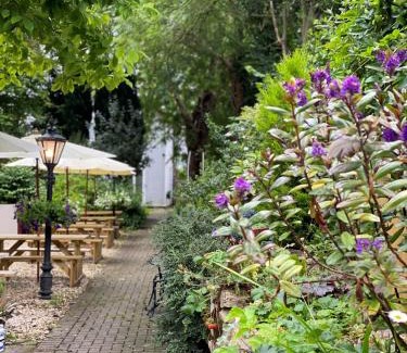 Chepstow Bed & Breakfast | Castle View Hotel