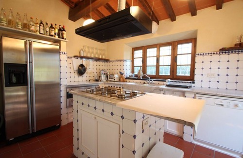 Strettoia House | Castorino - Quality house, 5 People, Wifi, A/C, SAT, Private Garden, 10min from Sea