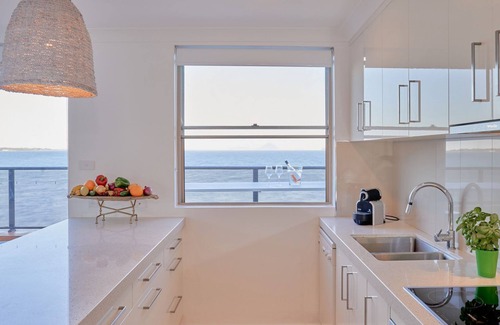 Soldiers Point Apartment | Casuarina's, 5/33 Soldiers Point Road - superb waterfront unit